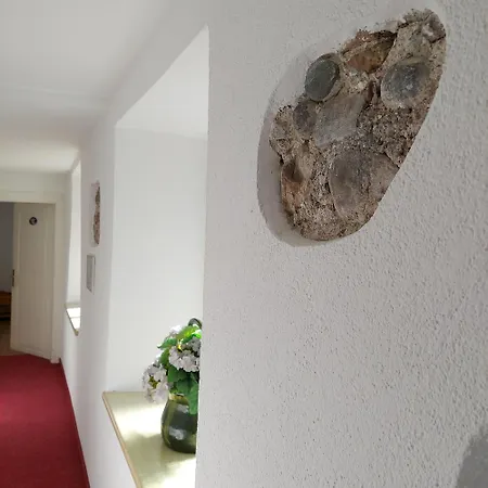 Inselgraben Garni 2*